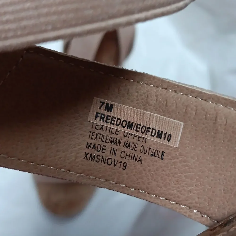 Spirit Stylish Tan Wedge Sandals Size 7M